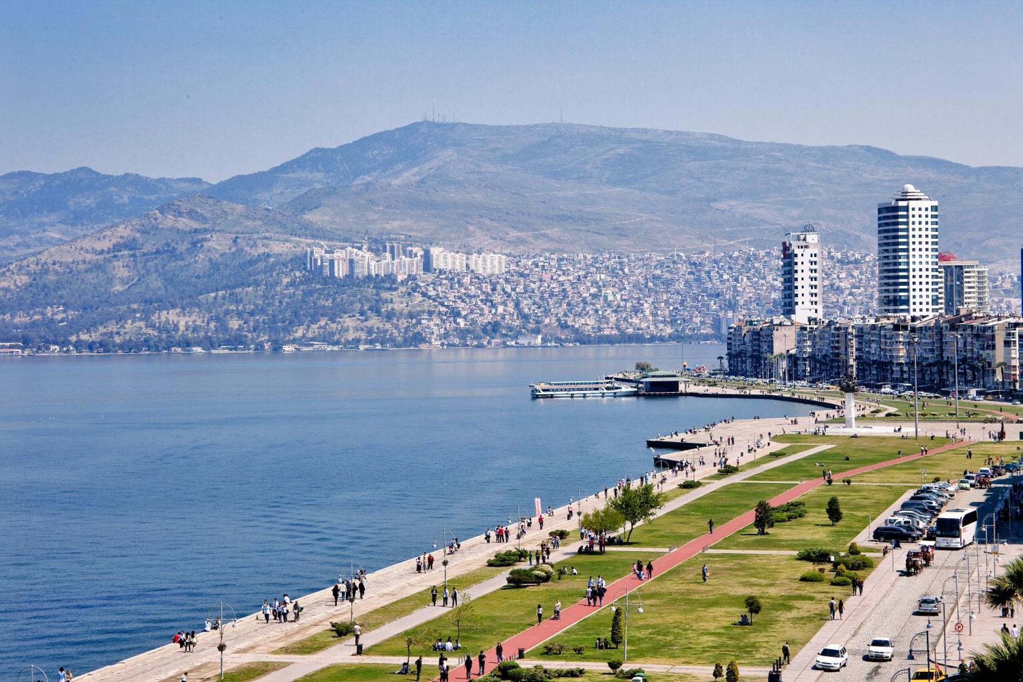 Izmir Palas Hotel Esterno foto