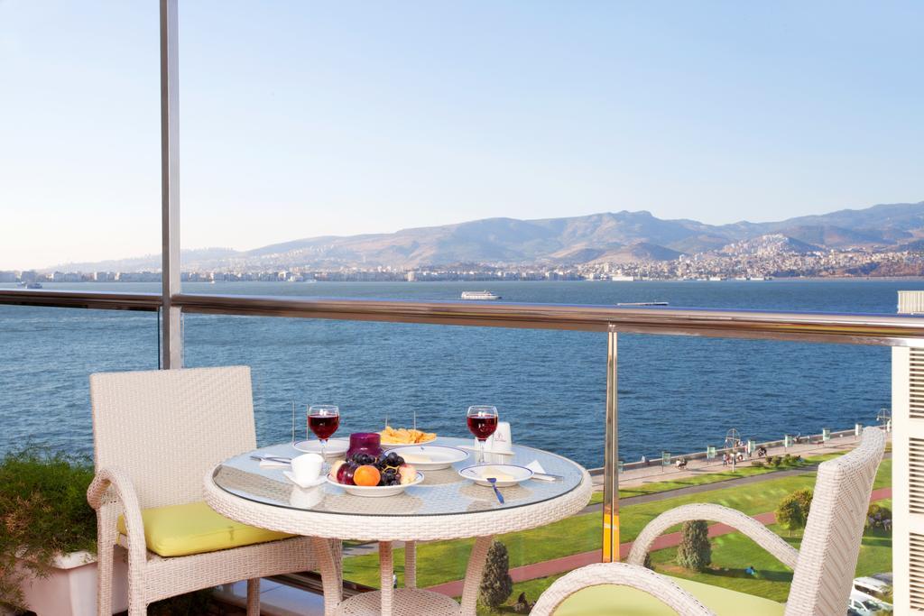 Izmir Palas Hotel Esterno foto